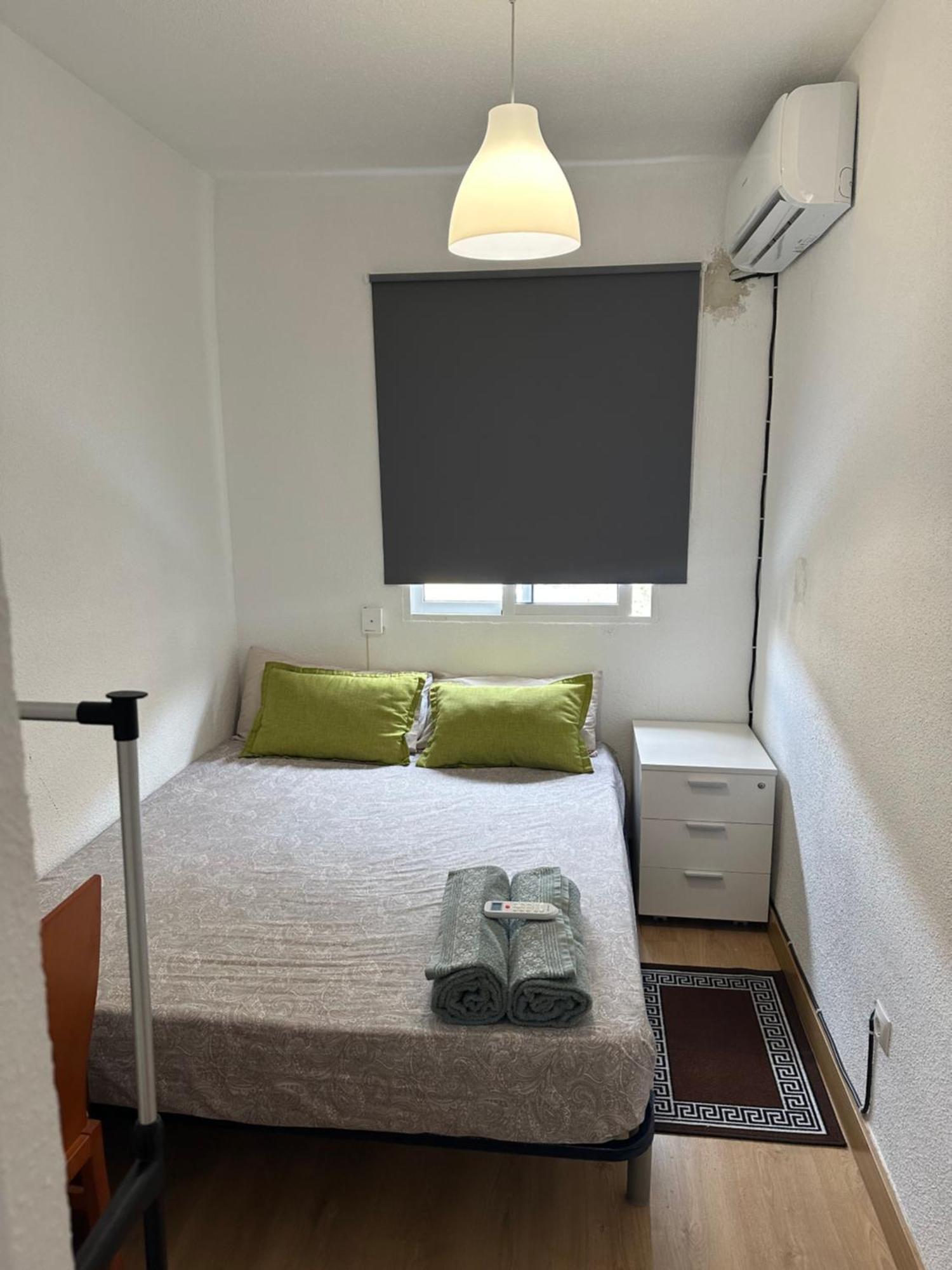 El Gengo Hostel Madrid Exterior photo